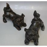A MATCHED PAIR OF ORIENTAL CAST BRONZED METAL DOGS OF FO, largest L 16 cm