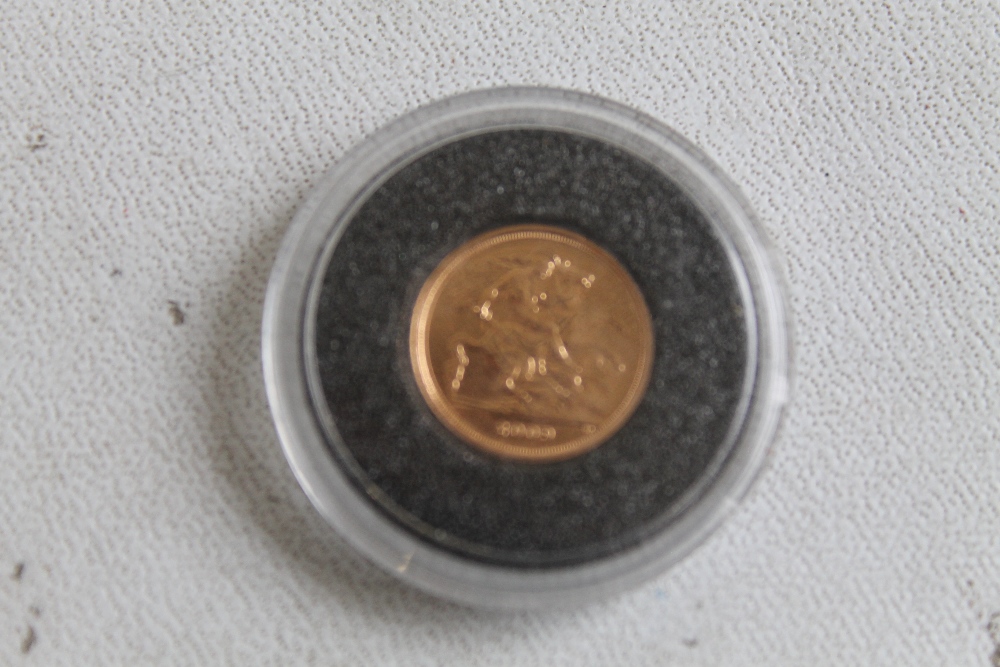 A 2009 QUARTER SOVEREIGN, 2009 CANADA MAPLE LEAF, 2009 CHINA PANDA, and a collection of sundry - Image 4 of 5