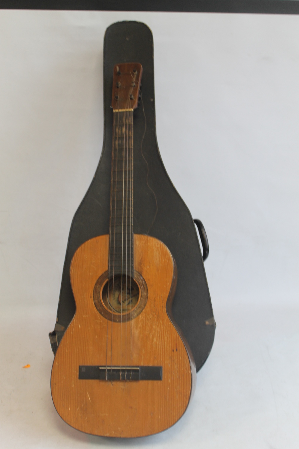 A VINTAGE SPANISH VINCENTE TATAY GUITAR IN CARRY CASE