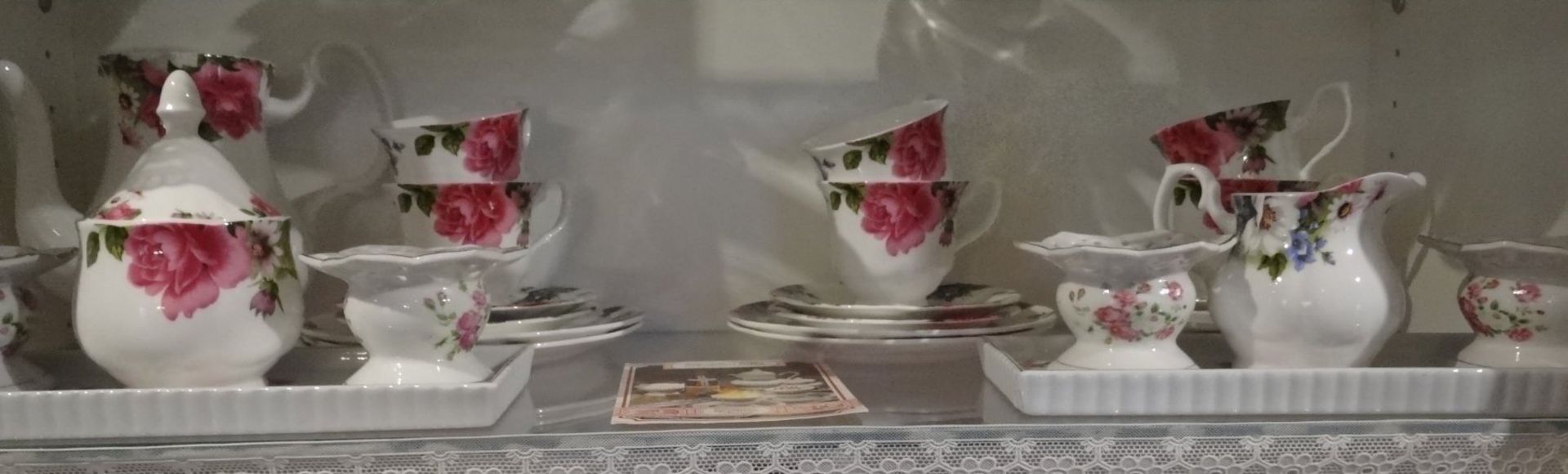 Kaffeeservice für 6 Personen, Victorian Style,mit Rosendekor, Kaffeekern, 6 kompl. Gedecke, 2