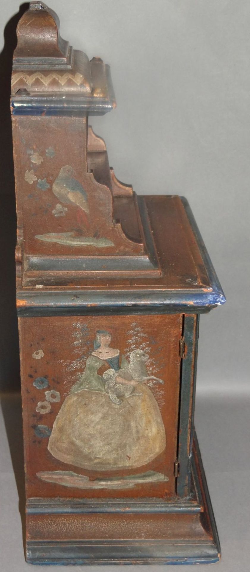 Miniatur Kabinettschrank um 1750, umlaufend und innen bemalt, H-42,5 cm, B-27 cm, T-16 cm, - Image 4 of 8