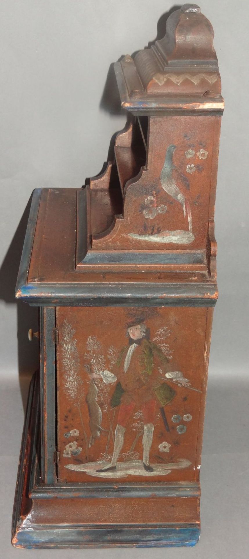Miniatur Kabinettschrank um 1750, umlaufend und innen bemalt, H-42,5 cm, B-27 cm, T-16 cm, - Image 3 of 8
