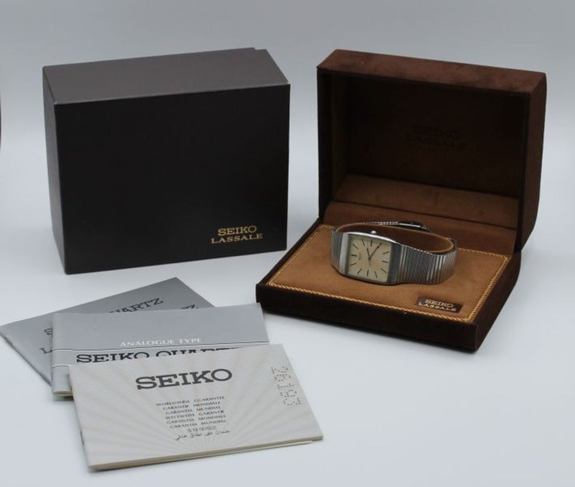 Herrenarmbanduhr "Seiko", Quartzwerk, Box nicht passend.