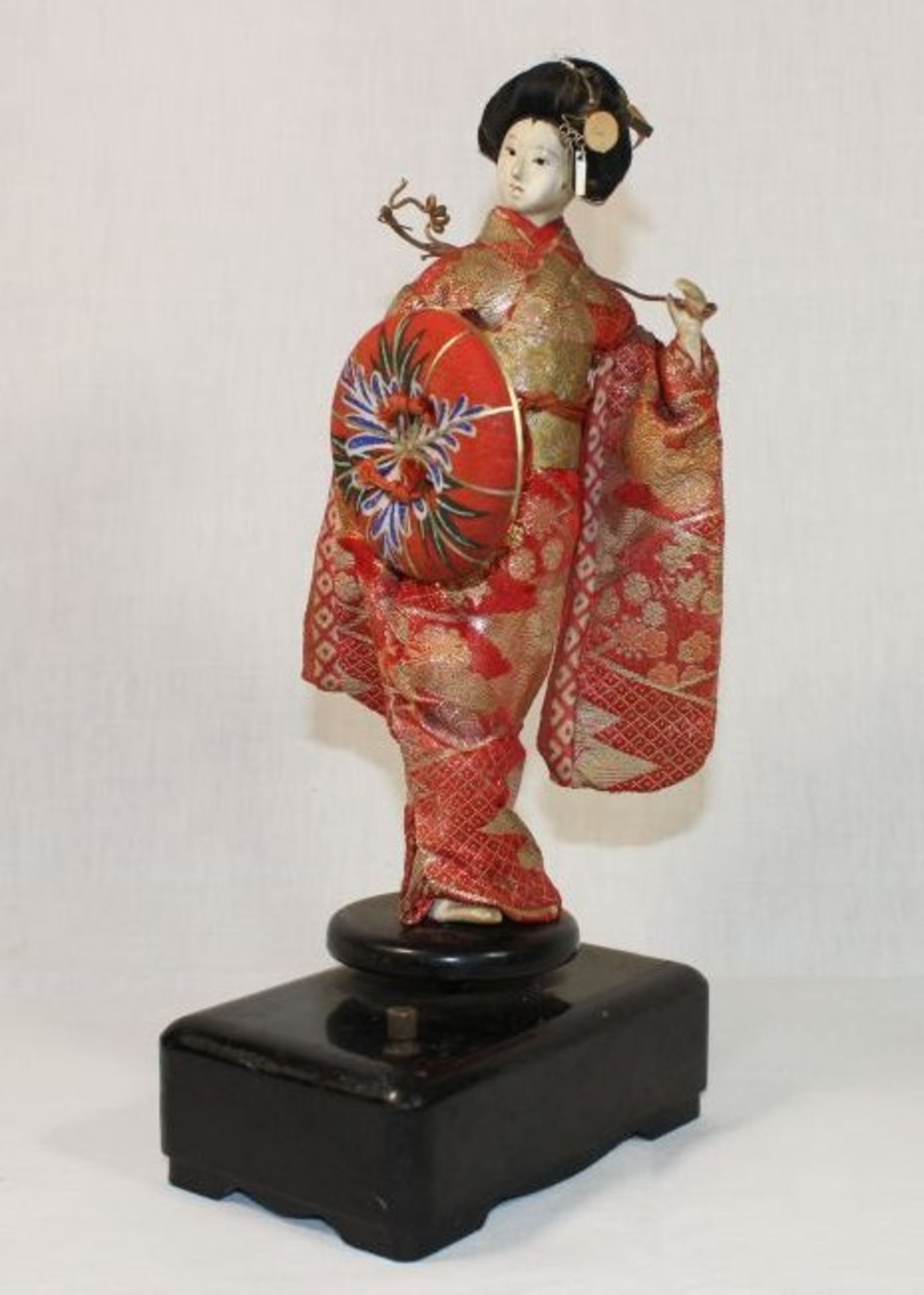 Spieluhr, Japan, drehnde Geisha-Puppe, wohl Anf. 20. Jhd., guter Zustand, Werk läuft, H-30cm