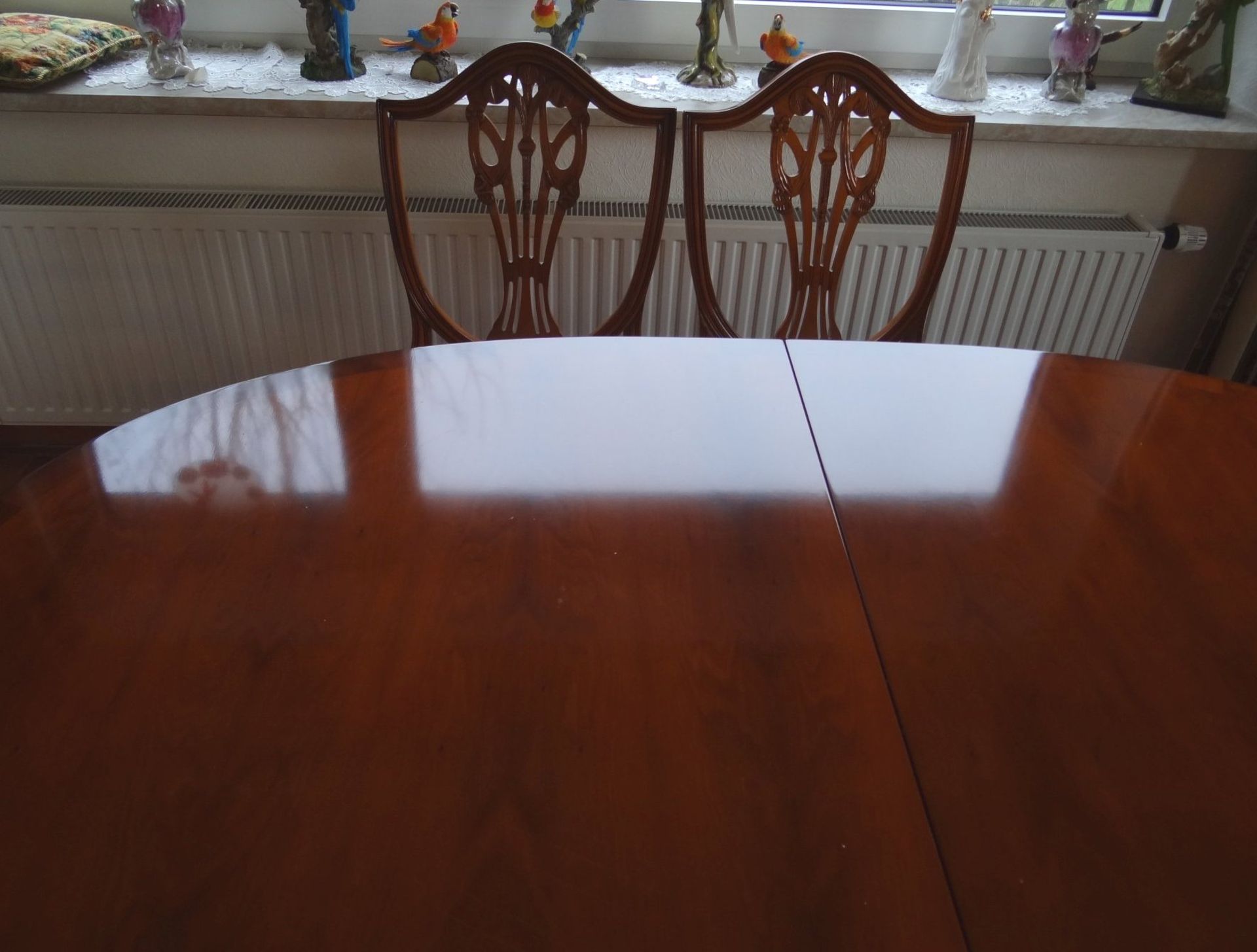 Esstisch mit 7 Stühlen im Sheraton-Stil, Kirsche, 3 Armlehnstühle, 4 Stühle, Tisch ausziehbar, - Bild 5 aus 8