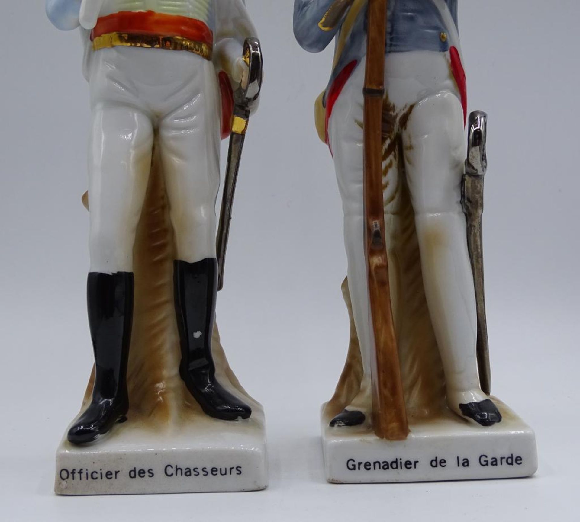 Zwei Porzellan Figuren, Maiko,handgemalt,Offizier und Grnadier,H-23,0cm - Bild 3 aus 6