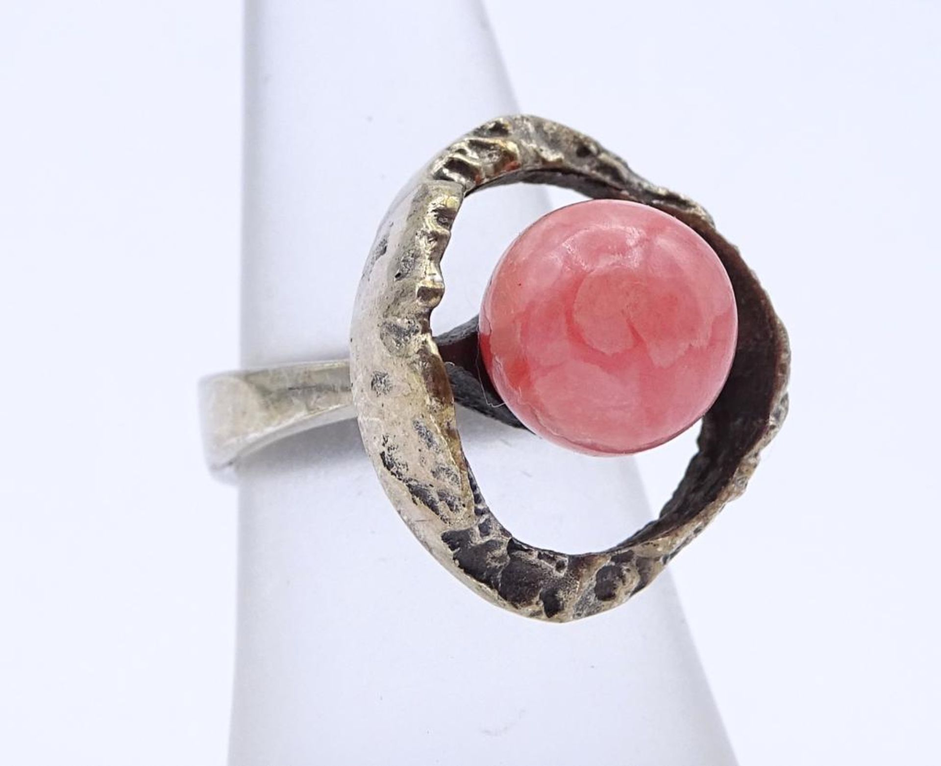 835er Silber Ring mit einer Rosenquarz Kugel, 8,6gr., RG 52