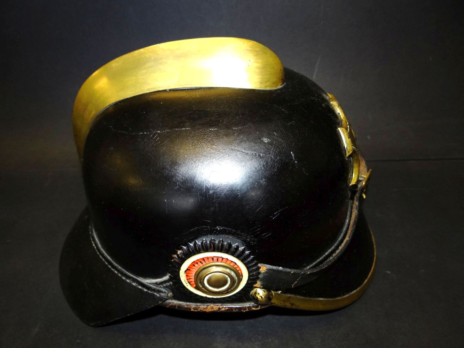 Feuerwehr-Helm mit Messing-Kamm, gut erhalten - Bild 4 aus 6