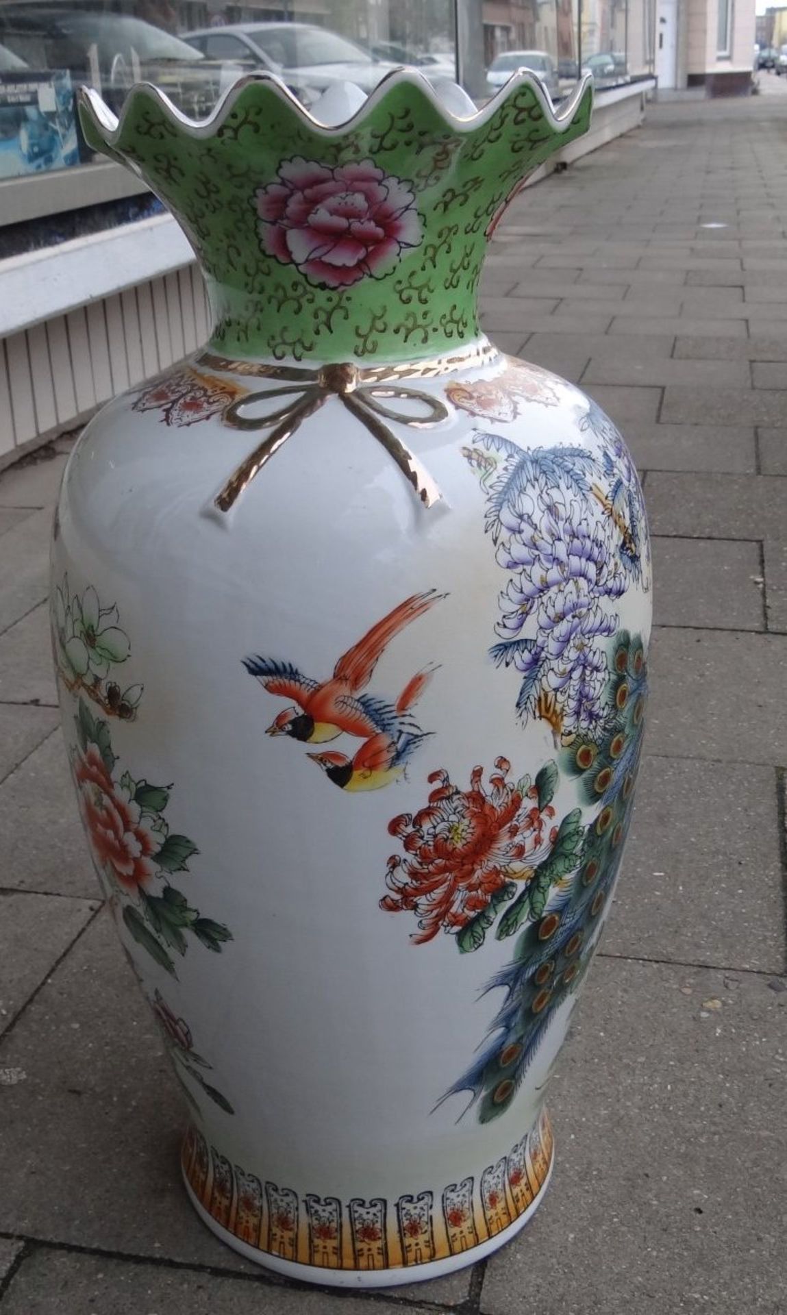 grosse Ming-Bodenvase, limited Edition, mit Pfauendekor, H-60 cm, D-23 cm - Bild 3 aus 5