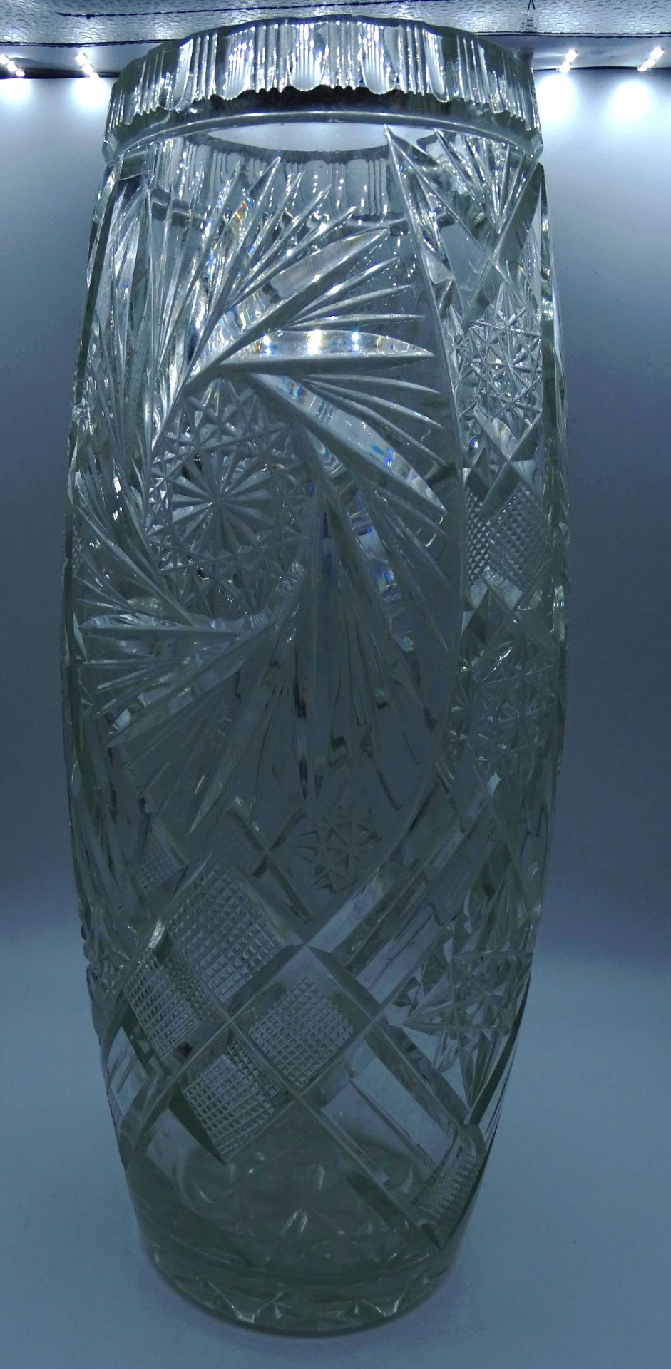 hohe, schwere Kristall-Vase mit Schliff, H-38 cm