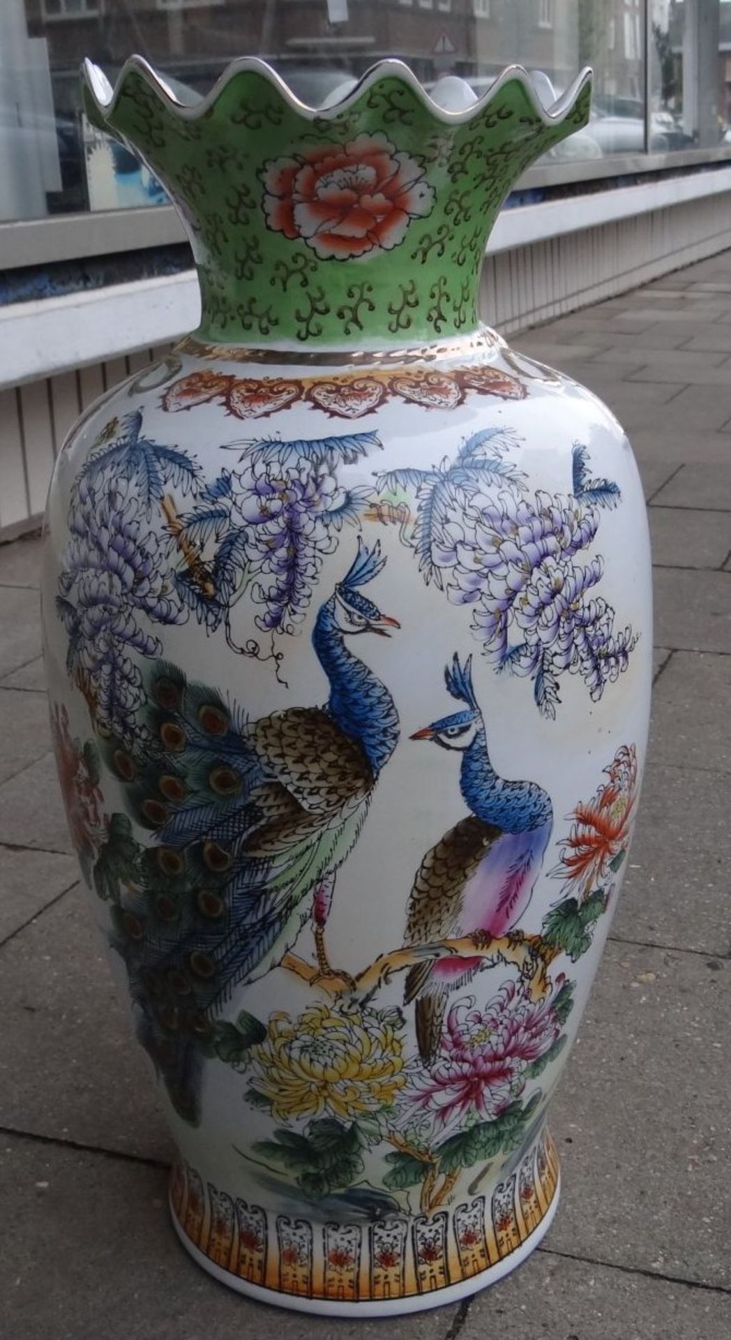 grosse Ming-Bodenvase, limited Edition, mit Pfauendekor, H-60 cm, D-23 cm - Bild 2 aus 5