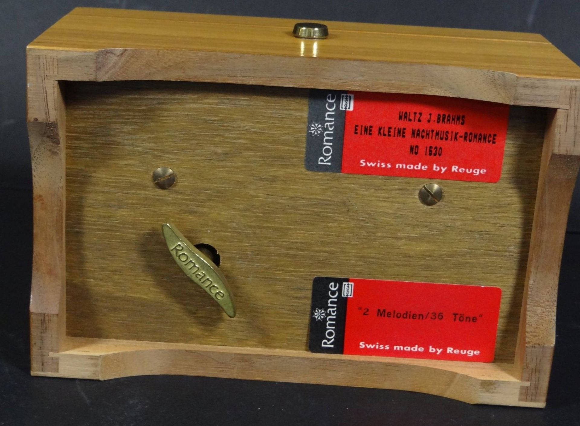 kl. Holz-Kasten mit Reuge Spieluhr, 2 Melodien, läuft, H-6,5 cm, 9x14 cm, - Bild 3 aus 7