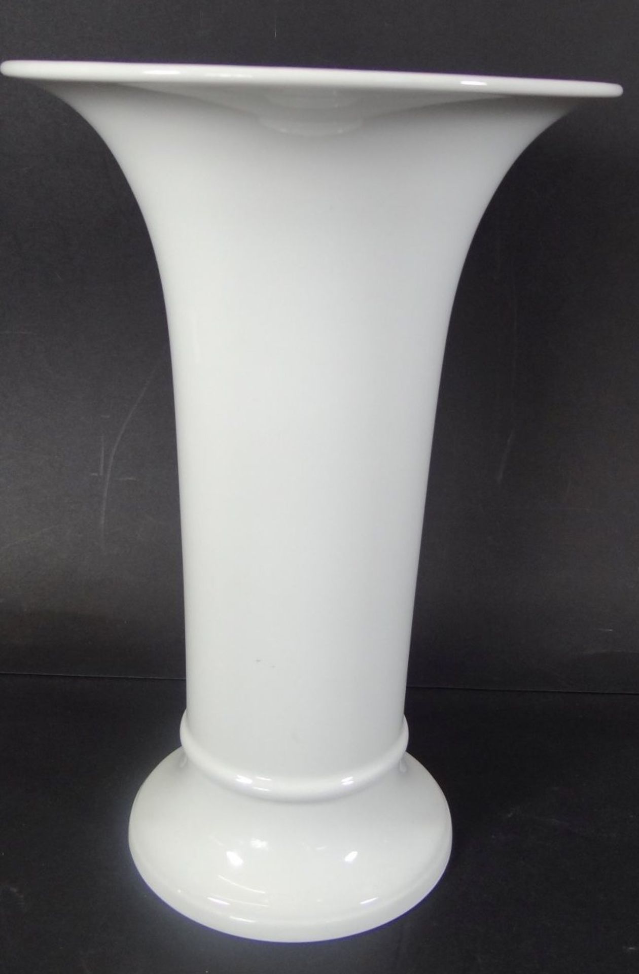 Trichtervase "KPM" Berlin, weiss, Zeptermarke, H-24 cm