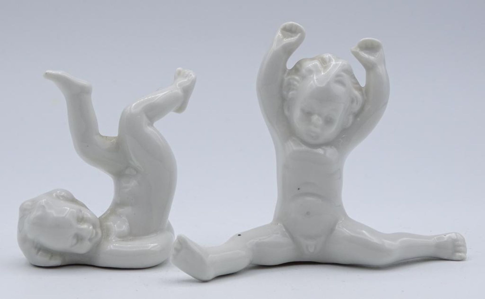 zwei kleine Porzellan Kinder WA-Wagner&Apel,gemarkt,H-5,5-6,0cm