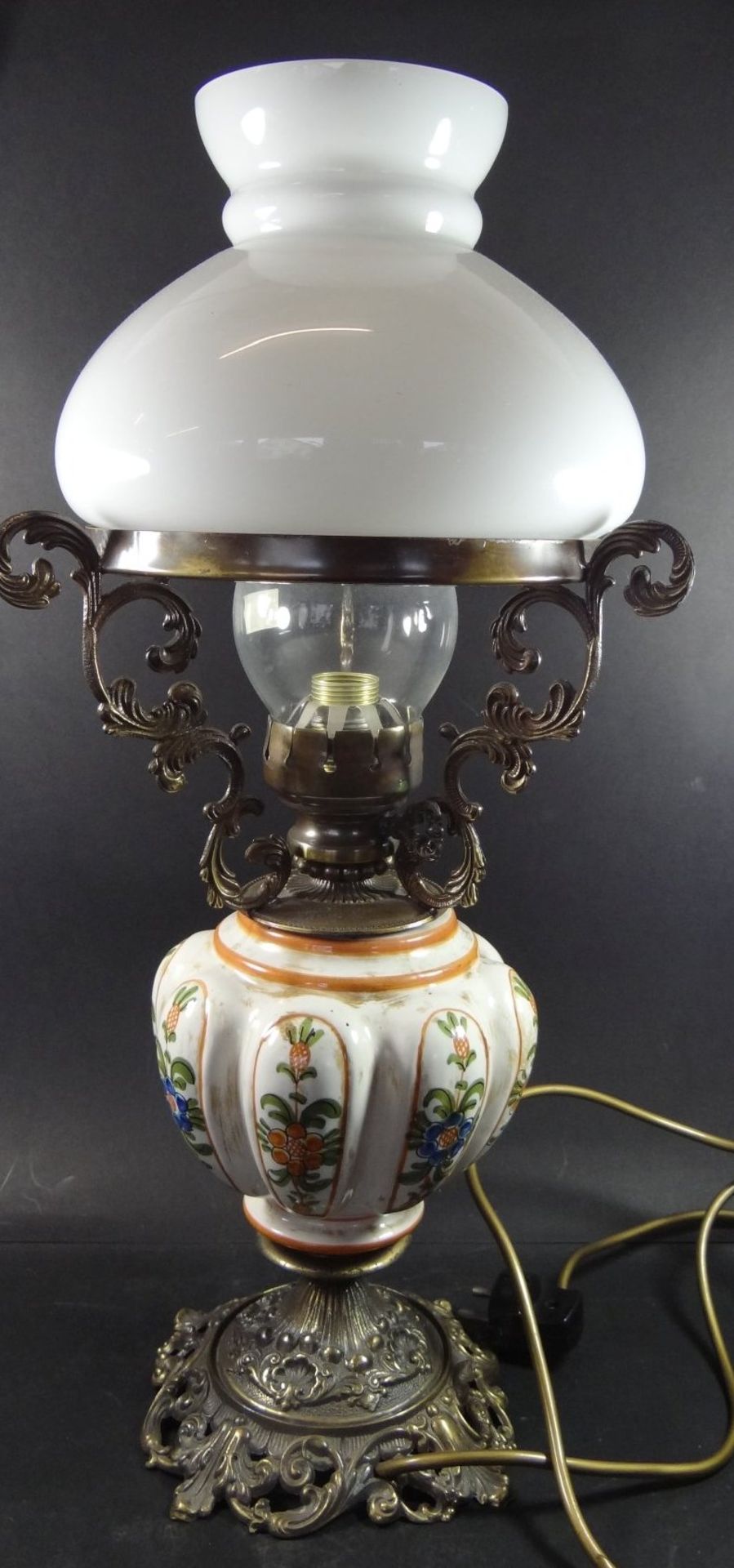Tischlampe in Form einer Petroleumlampe, H-55 cm - Bild 2 aus 5