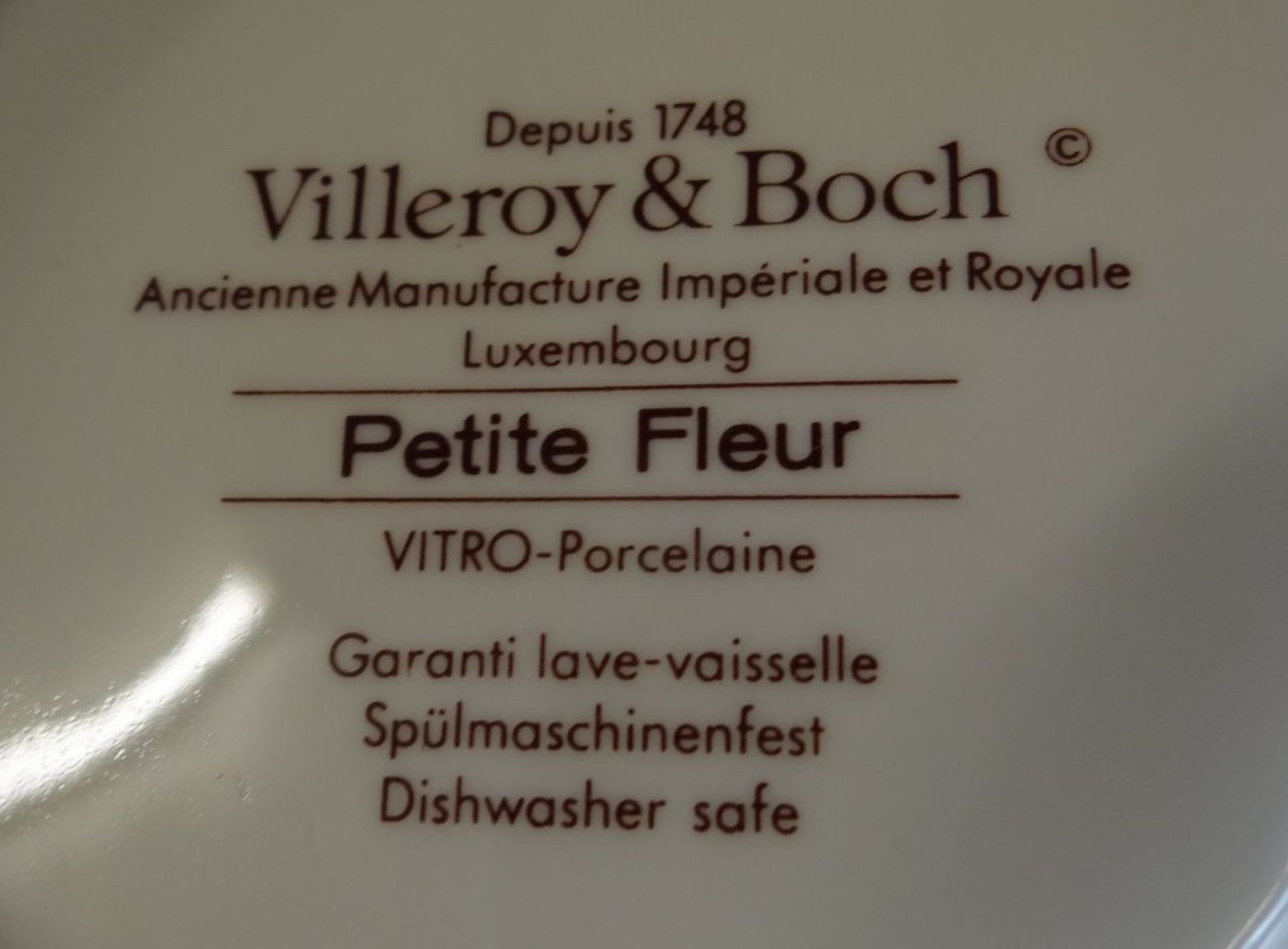 36 tg. Kaffeservice "Villeroy&Boch" Petit fleurs, eine Tasse mit Riss - Bild 10 aus 10