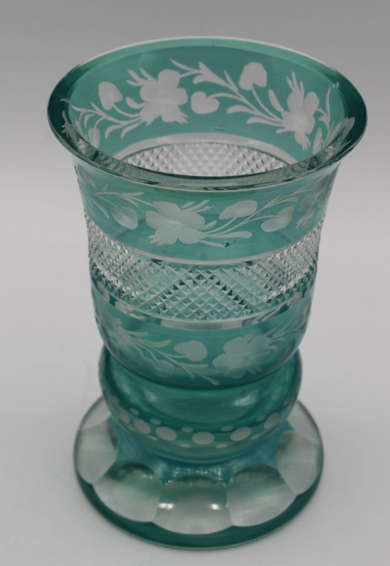 Glasvase?,florales Dekor,grün/klar,facettiertes Glas,H-12c - Bild 2 aus 3