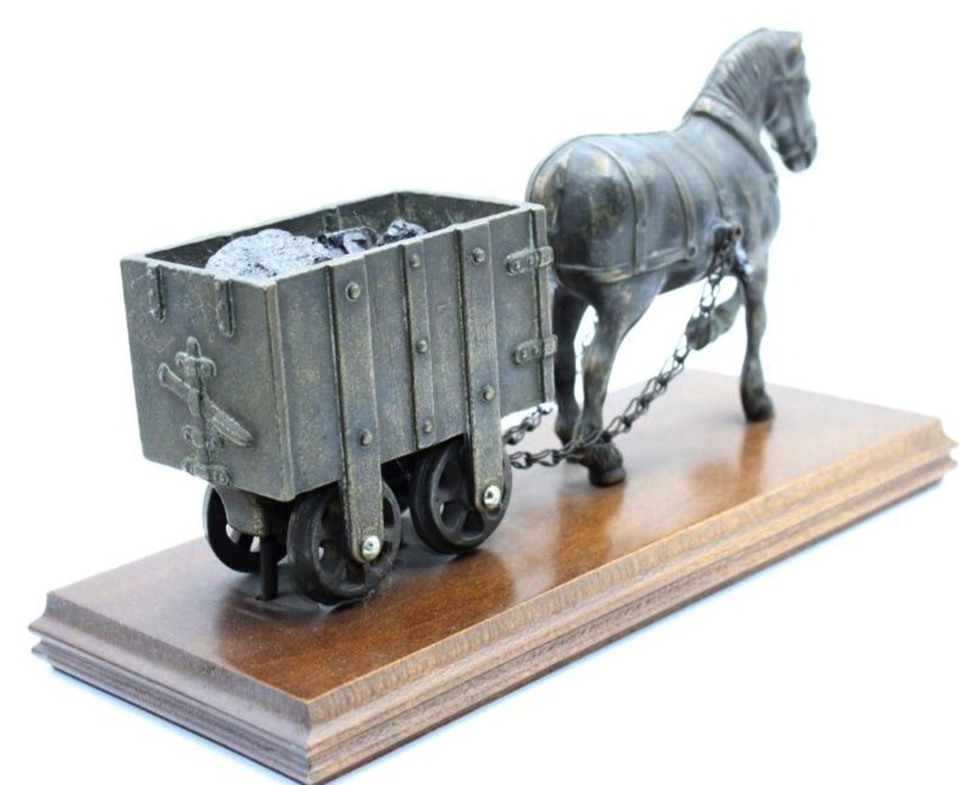 Pferd mit Lore auf Holz, Bronze, H-13cm L-25cm T-10,5cm. - Bild 3 aus 3
