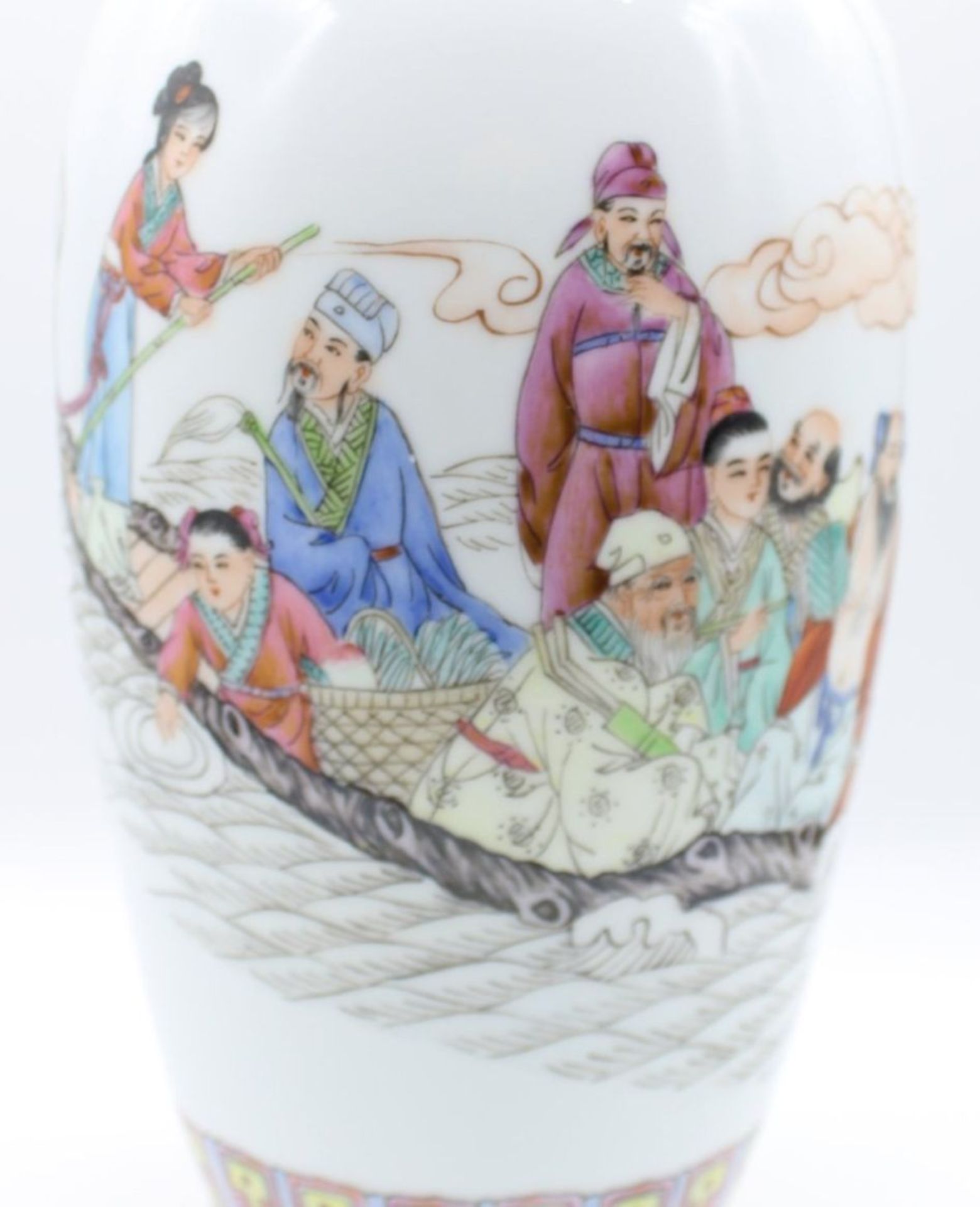 Hohe Vase, China, Personenbemalung, rote Marke, H-32cm. - Bild 2 aus 4