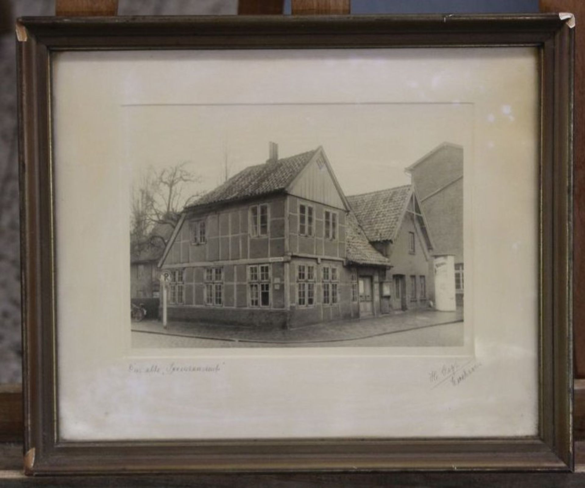 alte signierte Fotografie, Das alte Seemannsamt, H.Vogt Cuxhaven, alt ger./Glas, RG 27 x 33cm. - Bild 4 aus 4