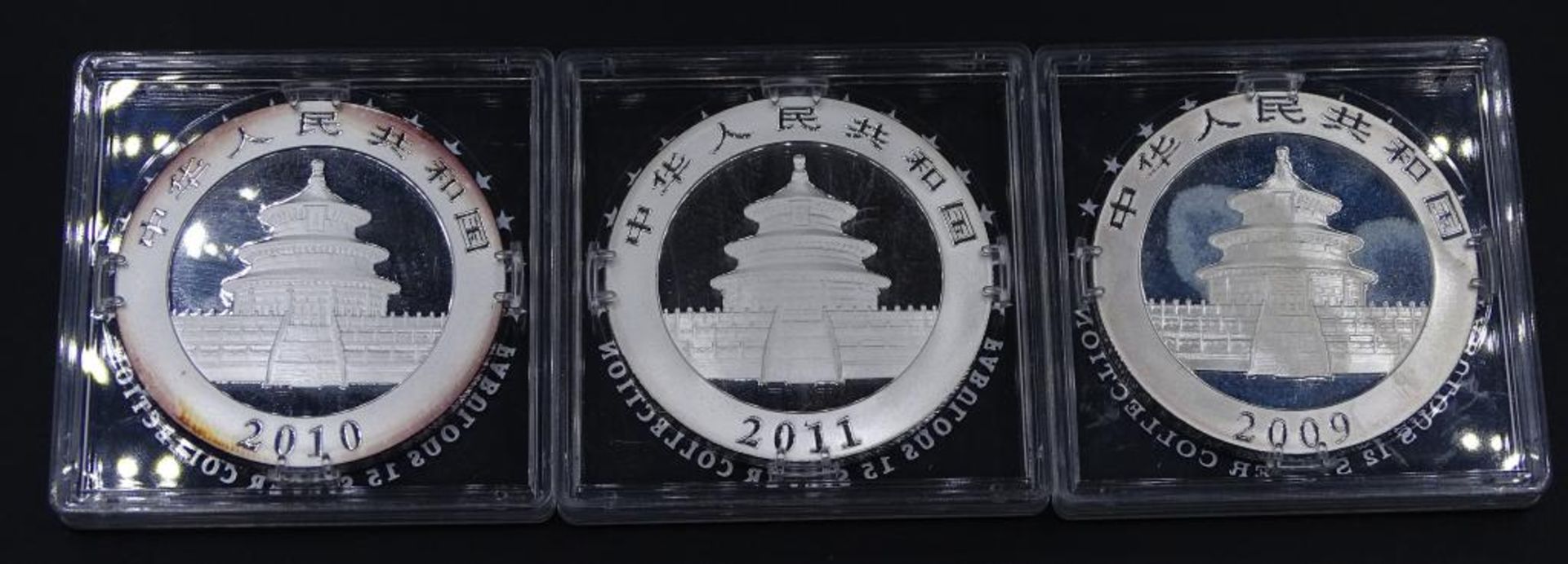 3x 10 Yuan Münzen,Pandas,China, 2009/2010/2011,in Kapsel - Bild 2 aus 2