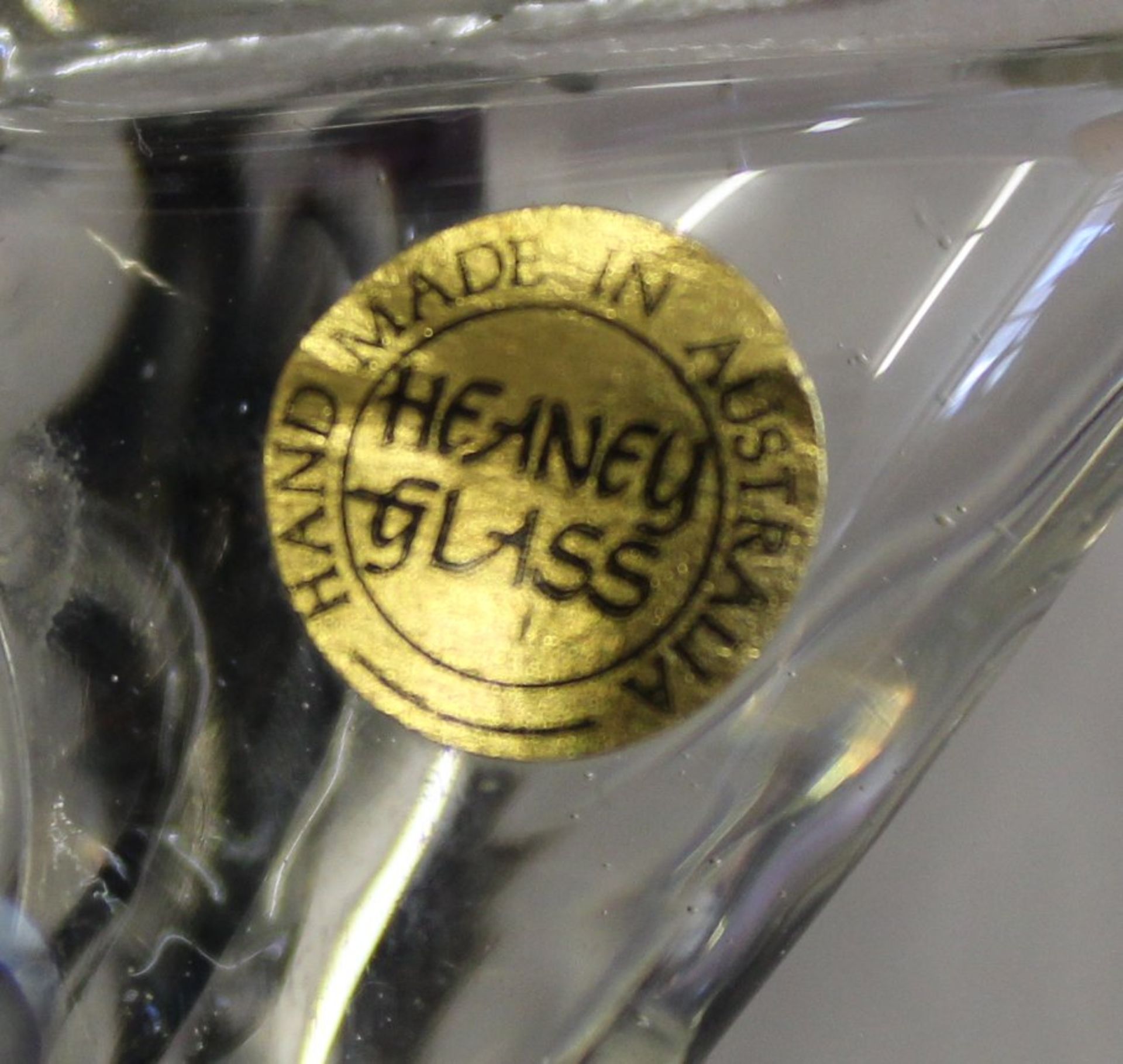 grosse Kunstglasvase,"Heaney glass" handmade in Australia, signiert, dat. 1989 lüstrierend und - Bild 10 aus 10