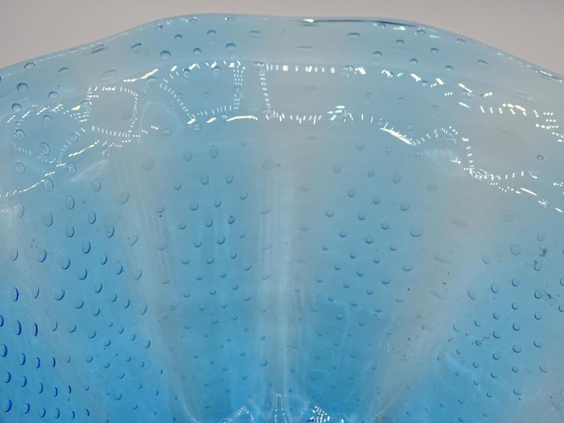 grosse Kristallschale, blau getönt, mit Luftbläschen, H-11 cm, D-31 cm, Handarbe - Bild 4 aus 4