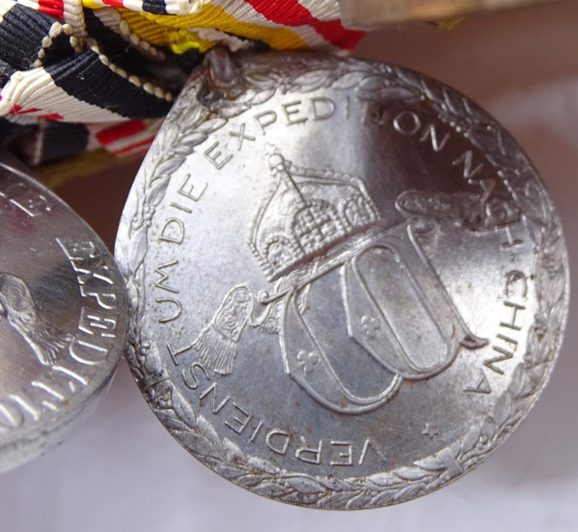 Lange Ordensspange mit 5 Orden/Abzeichen/Medaillen,Königreich Rumänien Orden vom Stern Rumäniens- - Bild 9 aus 10