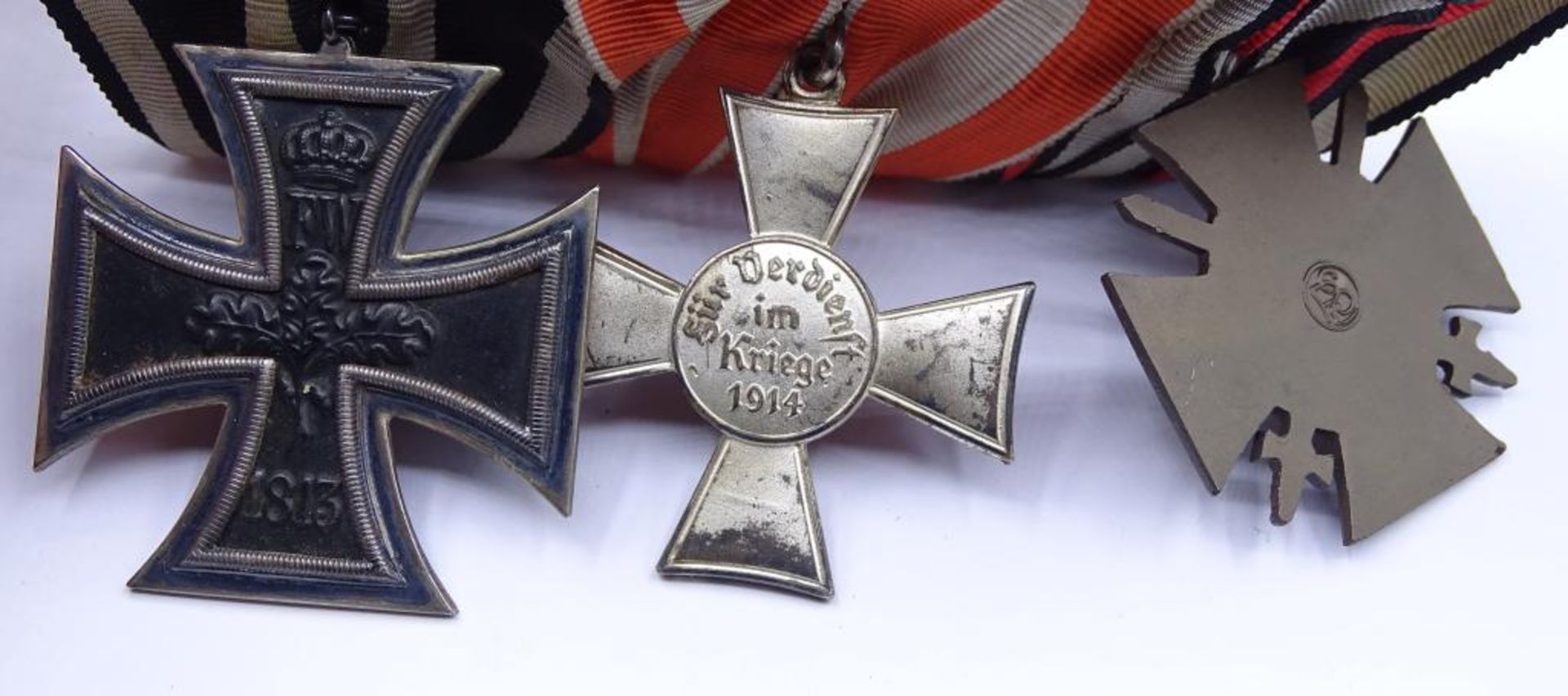 Ordensspange mit 3 Abzeichen,Kriegsteilnehmerkreuz,Eisernes Kreuz 1.Wk,2.Klasse, und Hanseatenkreuz - Bild 3 aus 3