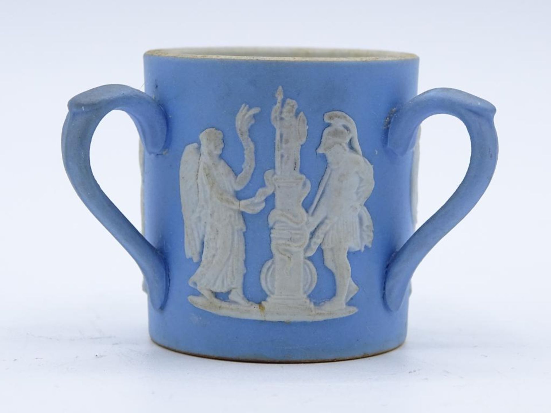 Kleiner Becher mit 3 Griffen,Wedgewood,H-3,5cm,