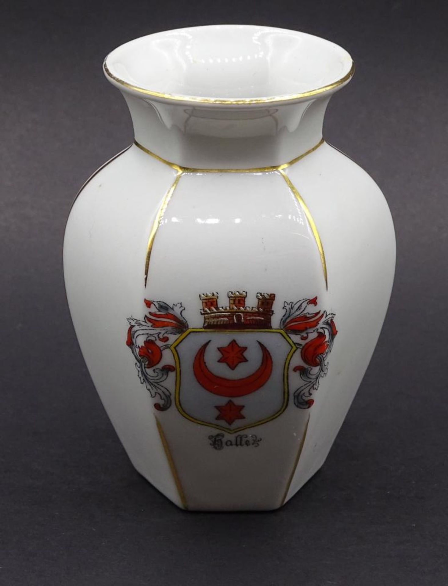 kl.Vase mit Wappen von Halle,Goldbemalung,H-10cm - Bild 3 aus 4