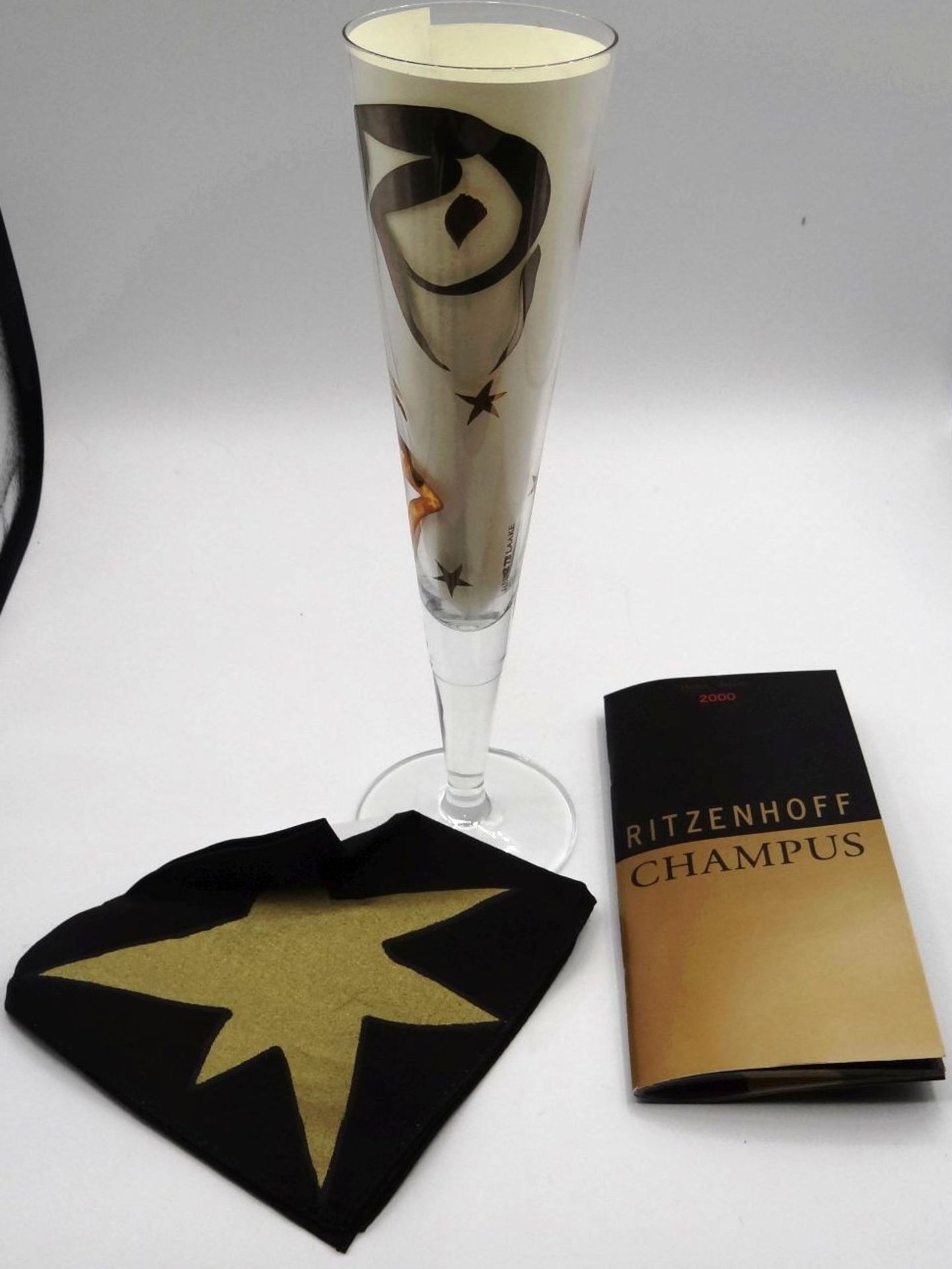 Ritzenhoff CHAMPUS Champagner Glas Heinz TE Laake 1998 in Box mit Serviette - Bild 5 aus 8