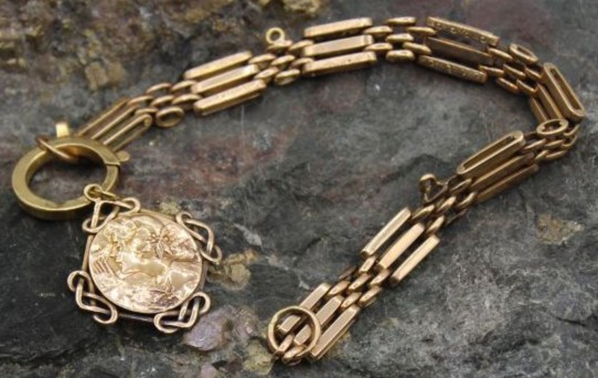 Double -Uhrenkette mit Anhänger dieser Gold um 14ct (gepr) ca. 3,3gr, ca. L-25cm.