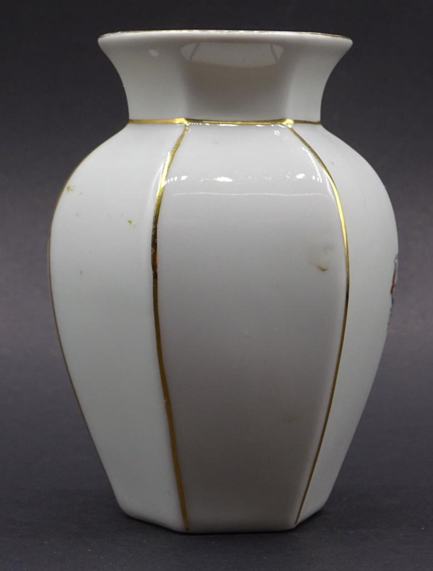 kl.Vase mit Wappen von Halle,Goldbemalung,H-10cm - Bild 2 aus 4