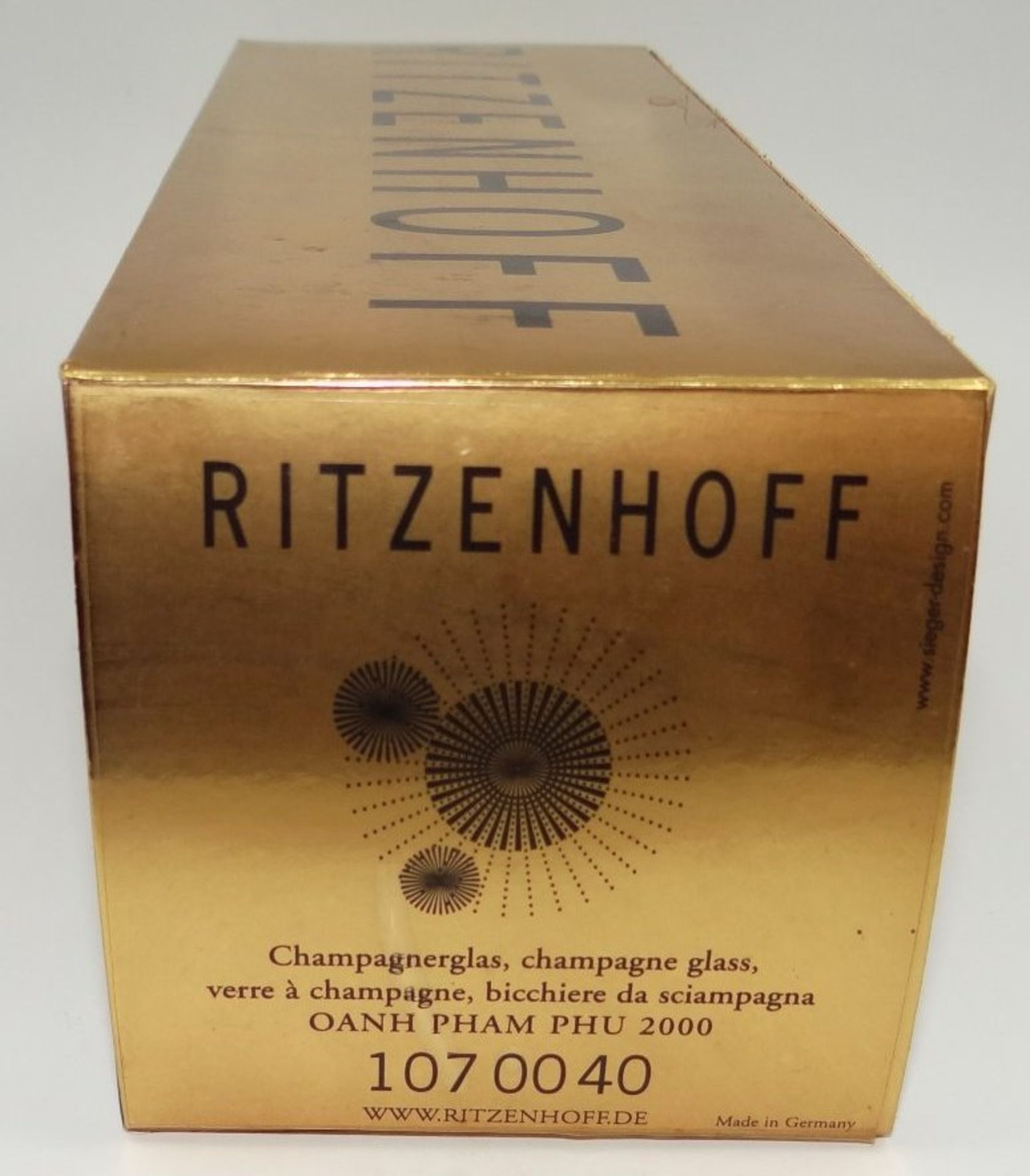 Ritzenhoff Champus Sekt Glas mit Serviette, 2000 Rurik Mahlberg in orig. Box - Bild 2 aus 6