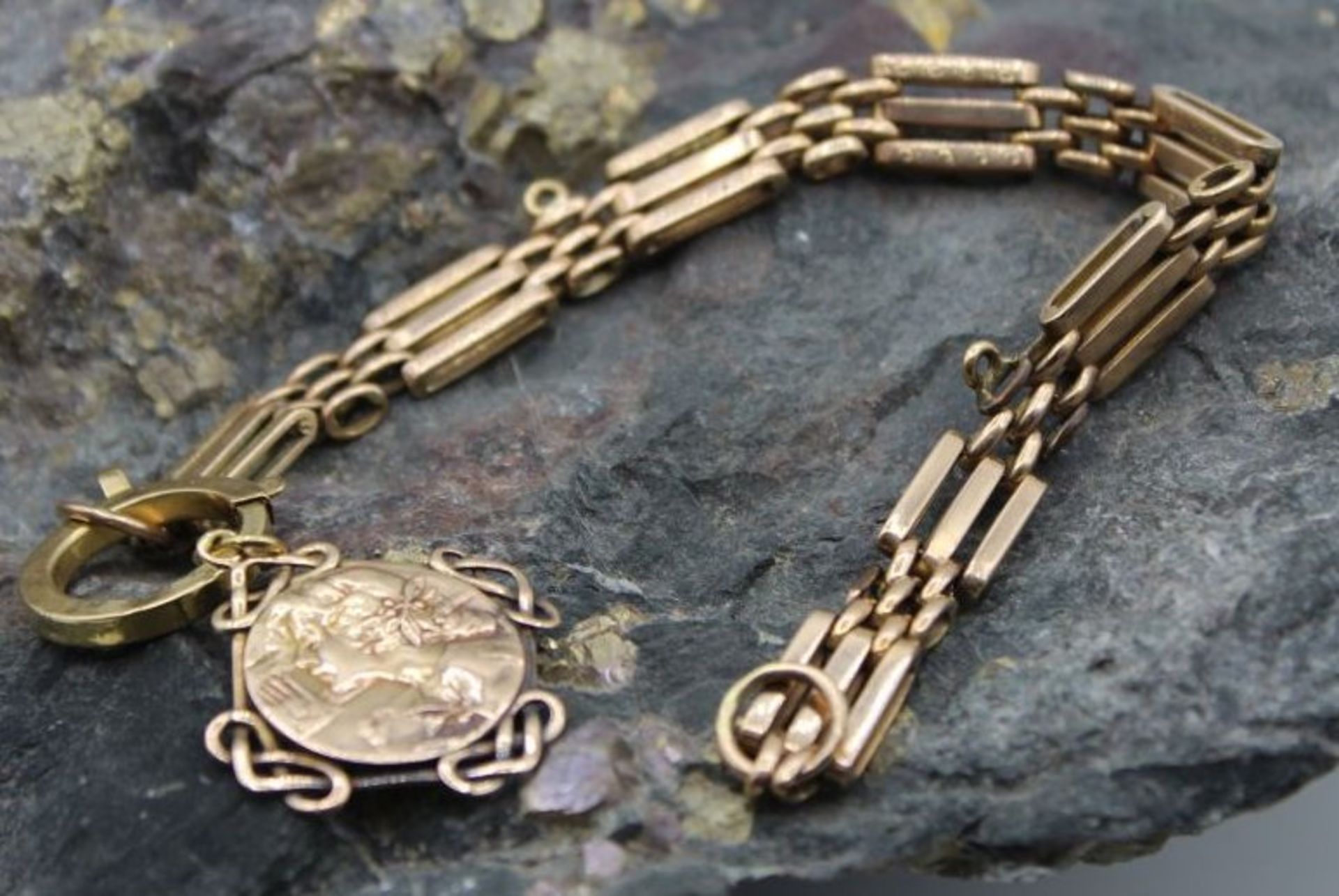 Double -Uhrenkette mit Anhänger dieser Gold um 14ct (gepr) ca. 3,3gr, ca. L-25cm. - Bild 2 aus 3
