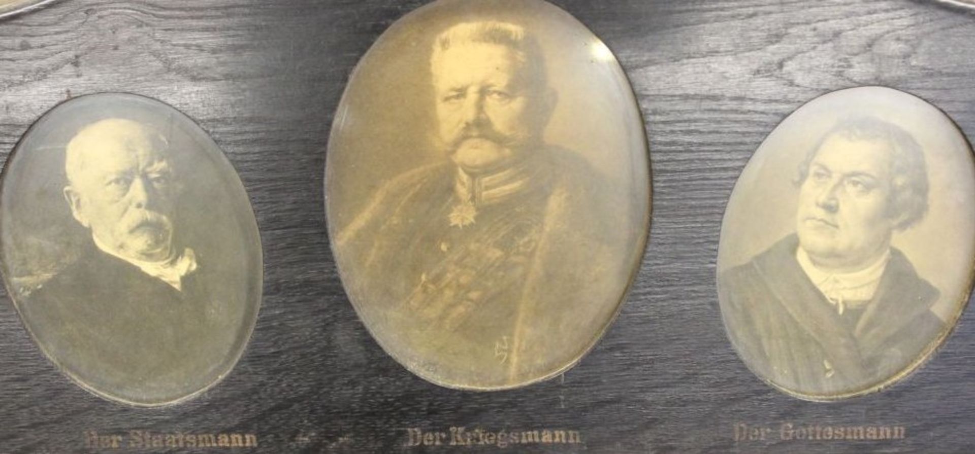 3x Portraitdrucke in einem Rahmen, um 1910, Der Staatsmann, Der Kriegsmann und Der Gottesmann, - Bild 2 aus 2