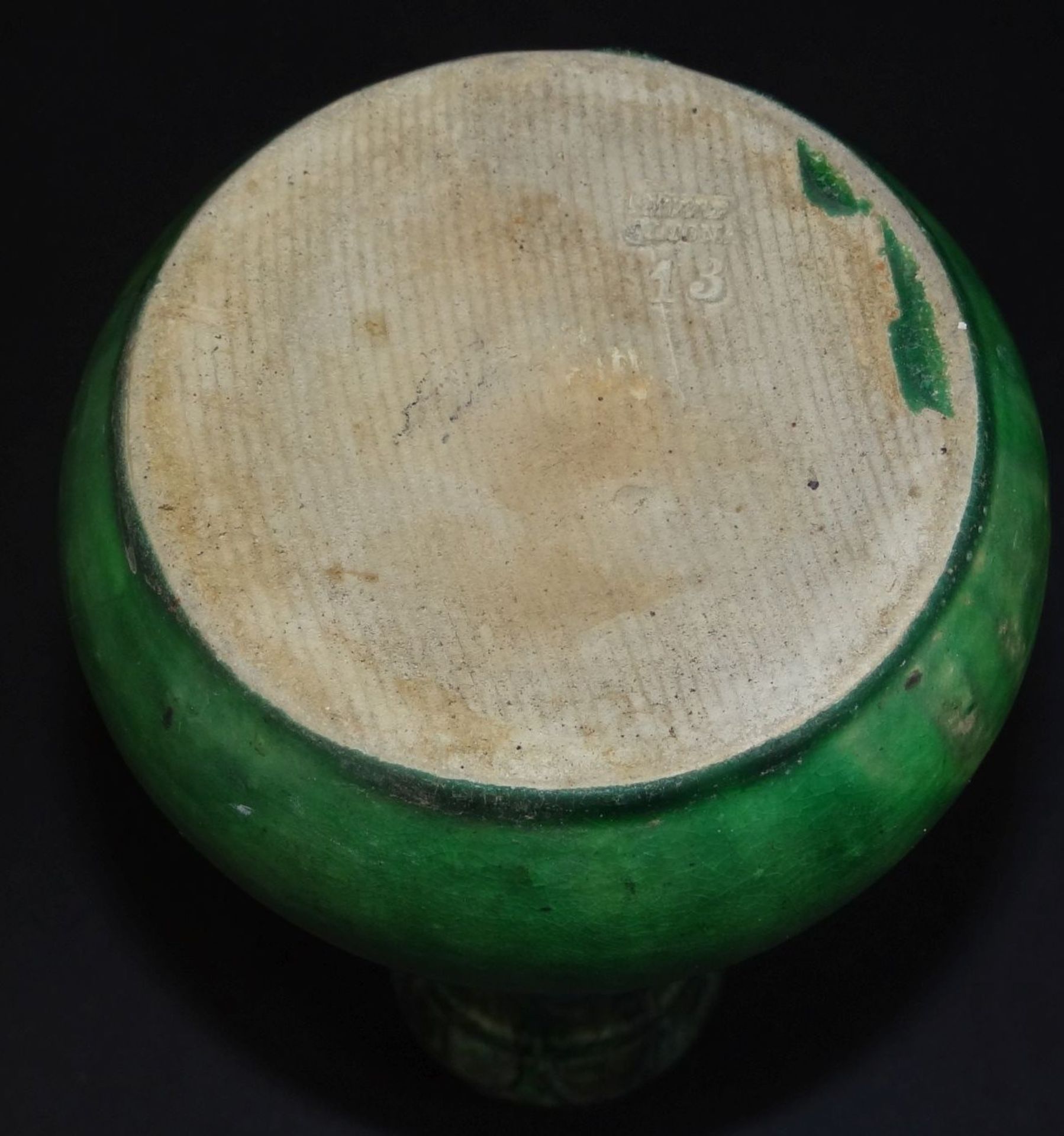 Vase Mutz Altona grün/schwarz, um 1910, H-18,5 cm, guter Zustand, Bodenmarke und Nr. 1 - Bild 3 aus 4