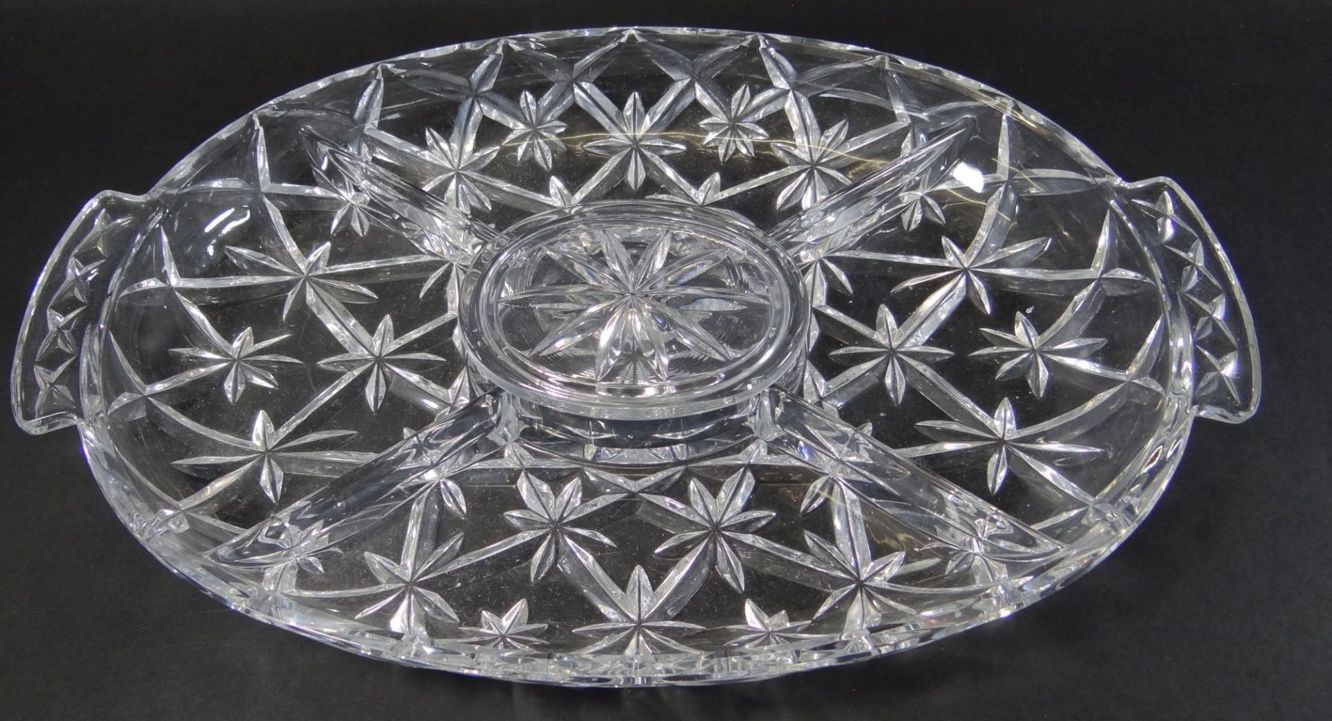 grosses, schweres ovales Kristall-Kabarette, mittig mit Deckel, 35x23 cm
