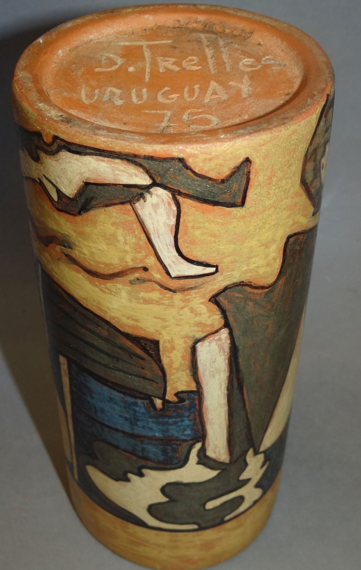 zylindrische Künstlervase mit Strandszene, in Boden signiert "D. Trelles, 75, Uruguay", H-21 cm, D- - Bild 6 aus 7