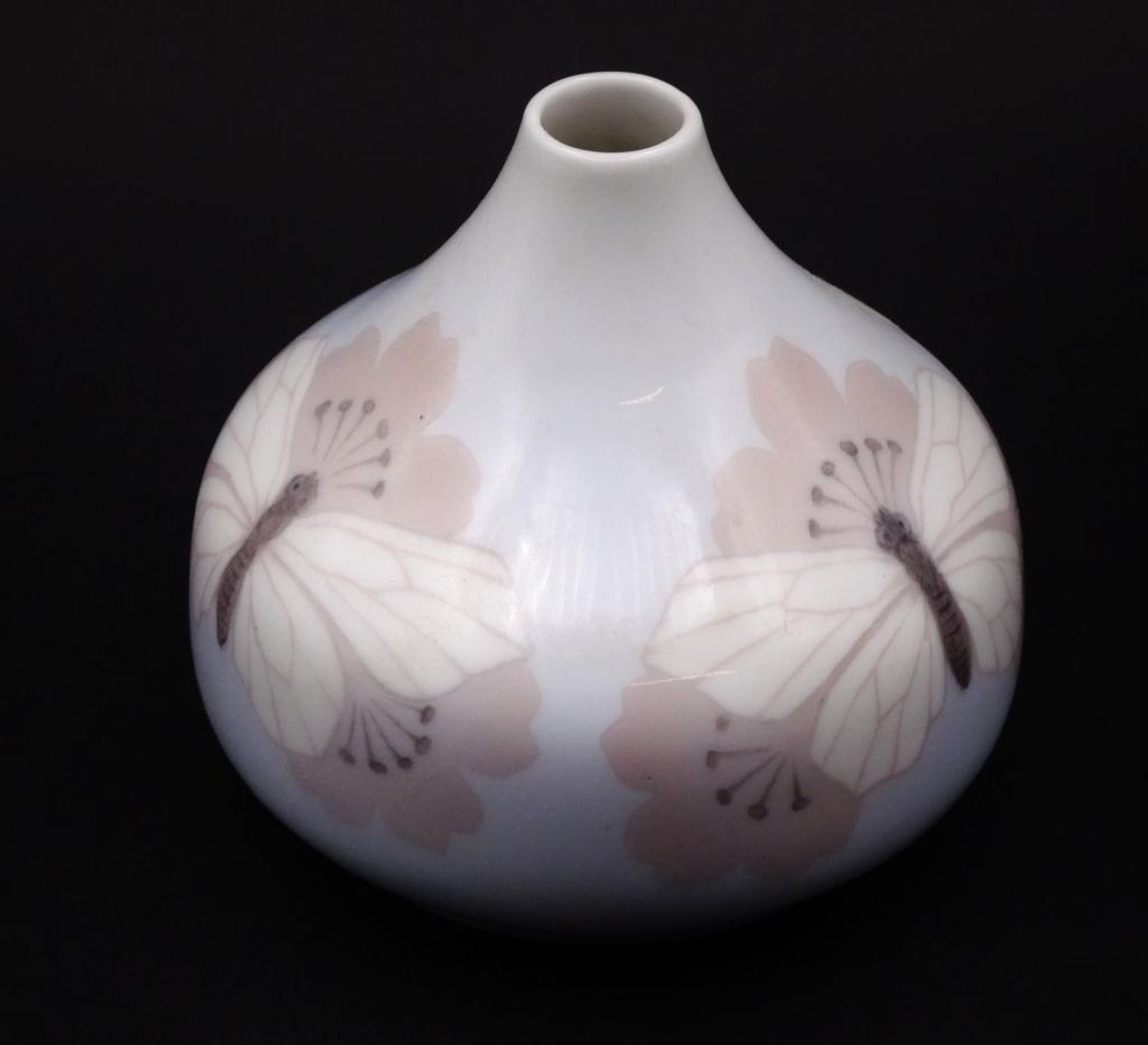 kleine Jugendstil-Vase "Royal Copenhagen", Schmetterlinge, H-8 cm, D-9 cm - Bild 3 aus 7