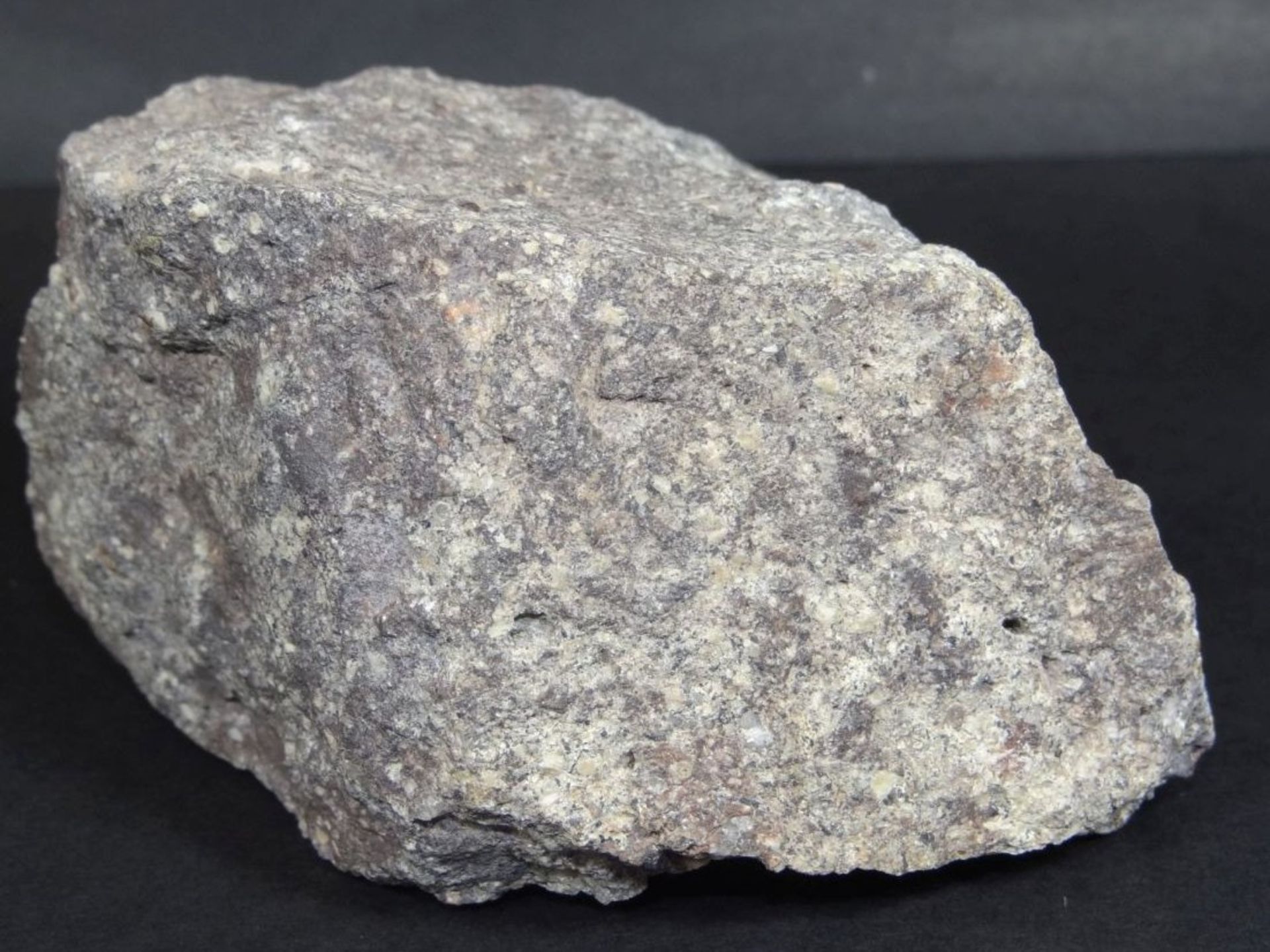 grosses Stück Mineral/Stein?, "Quarzphosphor" Fundort Bozen, 11x8x6 c - Bild 2 aus 4