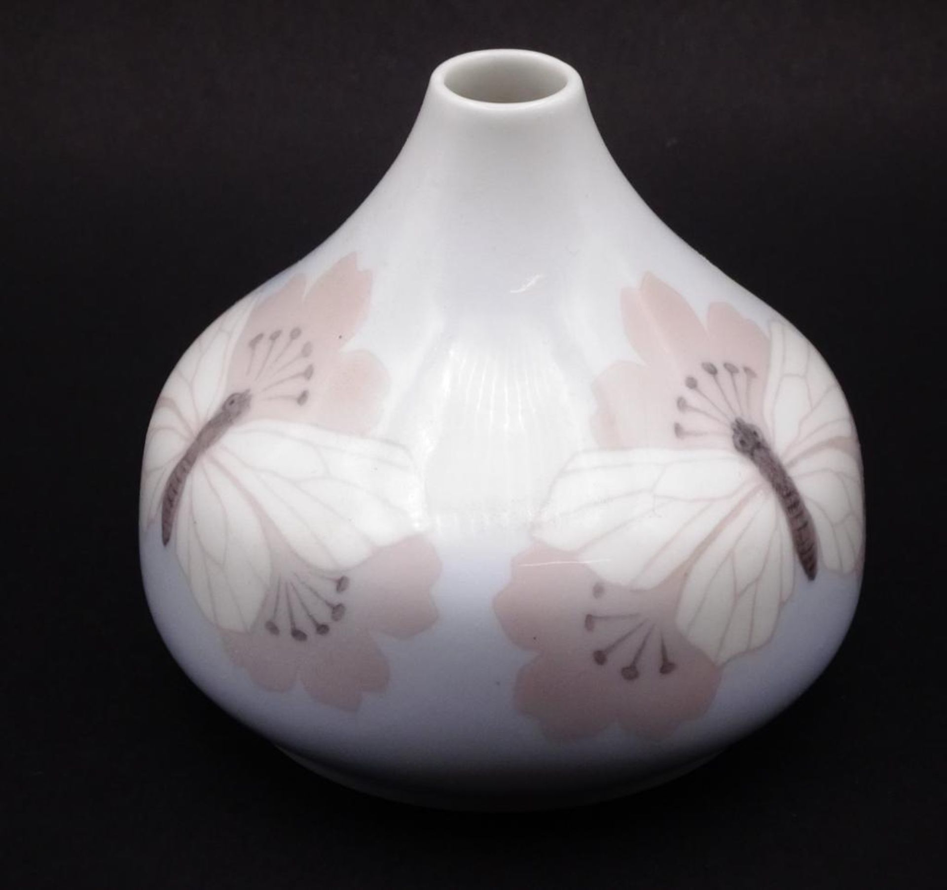 kleine Jugendstil-Vase "Royal Copenhagen", Schmetterlinge, H-8 cm, D-9 cm - Bild 2 aus 7