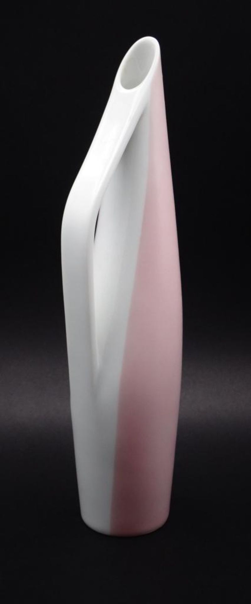 HENKELVASE "PINGUIN", Rosenthal, H 24,5, Entwurf Hanns HOFFMANN-LEDERER von 1953, weiss/rosa - Bild 3 aus 4