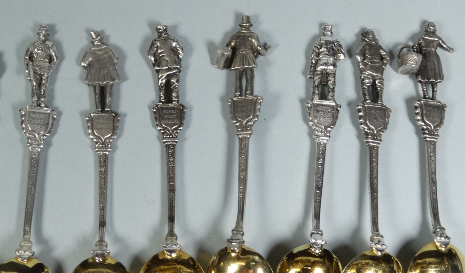 12 figürliche Moccalöffel, Silber-800-, Hamburg, Laffe vergoldet, L-10 cm, zus. 156 g - Bild 7 aus 9
