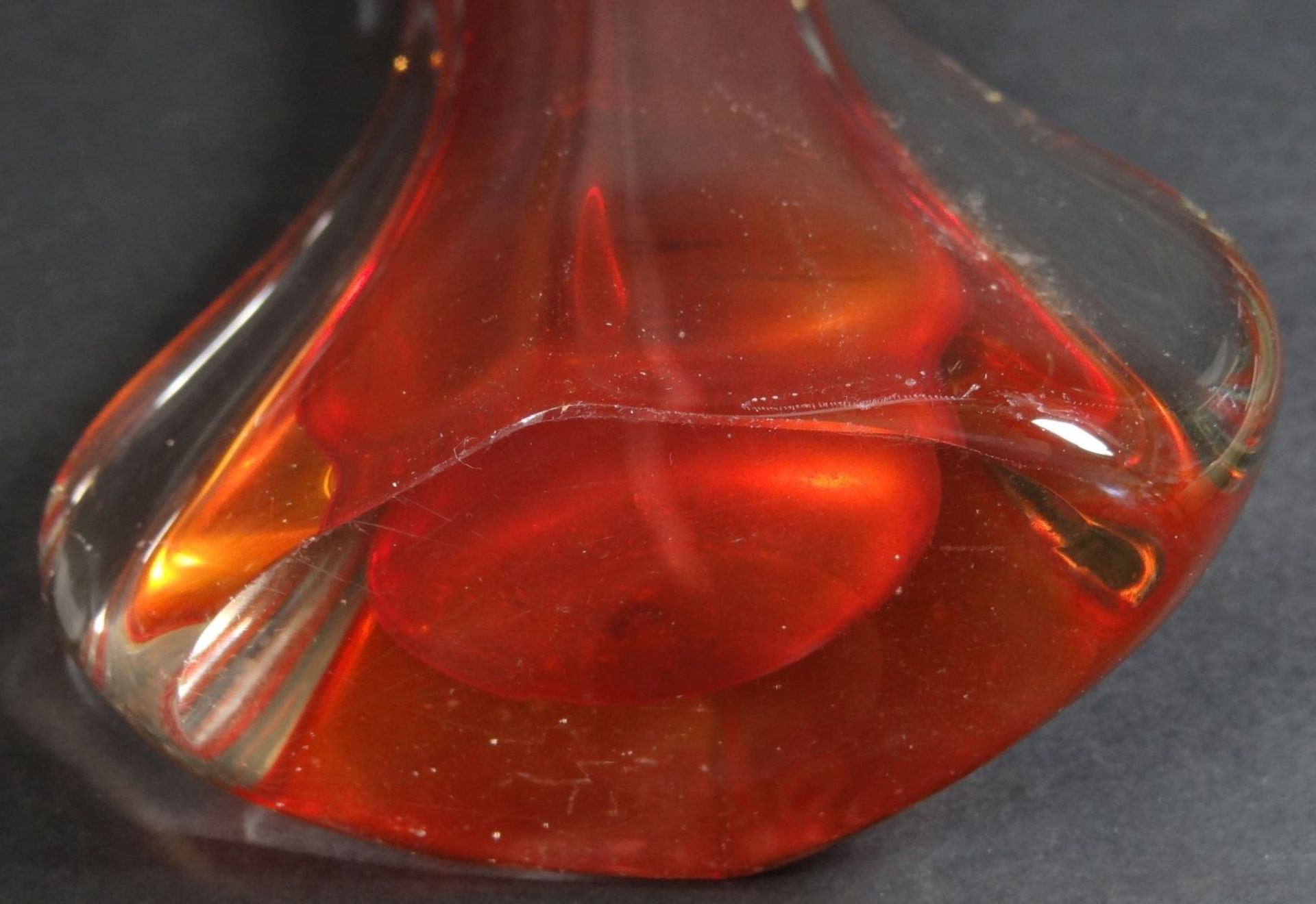 ovoide Murano Vase, rot/klar, H-19 cm, B-10 cm - Bild 4 aus 4