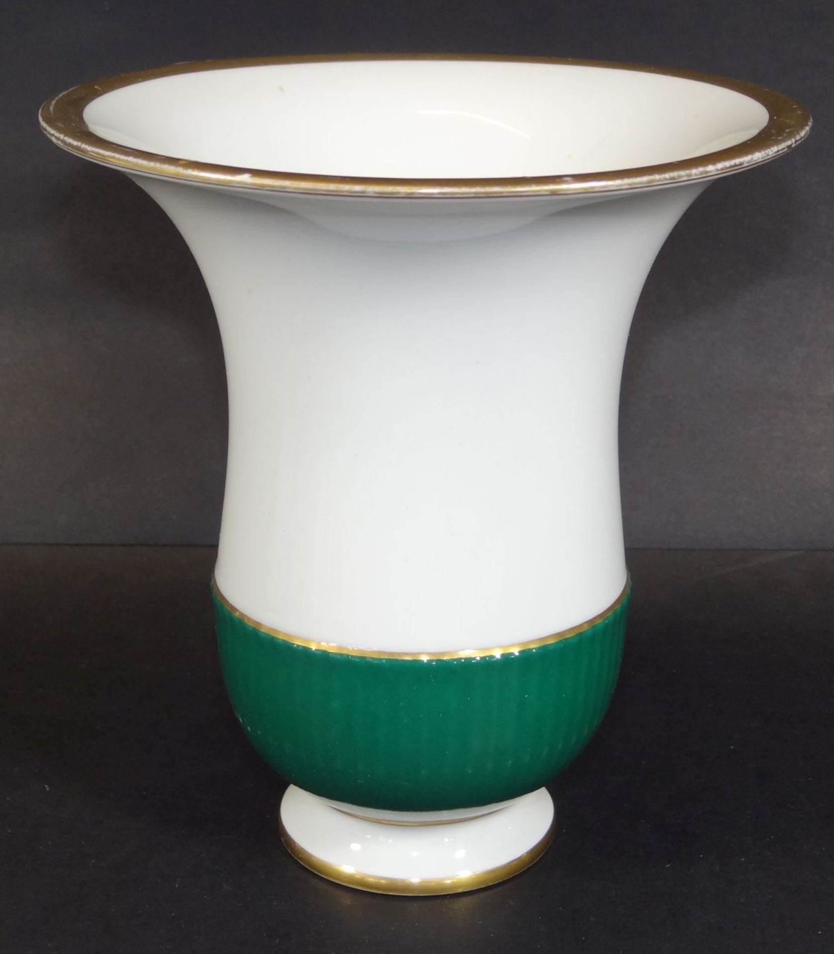 Vase "Hutschenreuther" Löwenmarke, grün/weiss, H-16