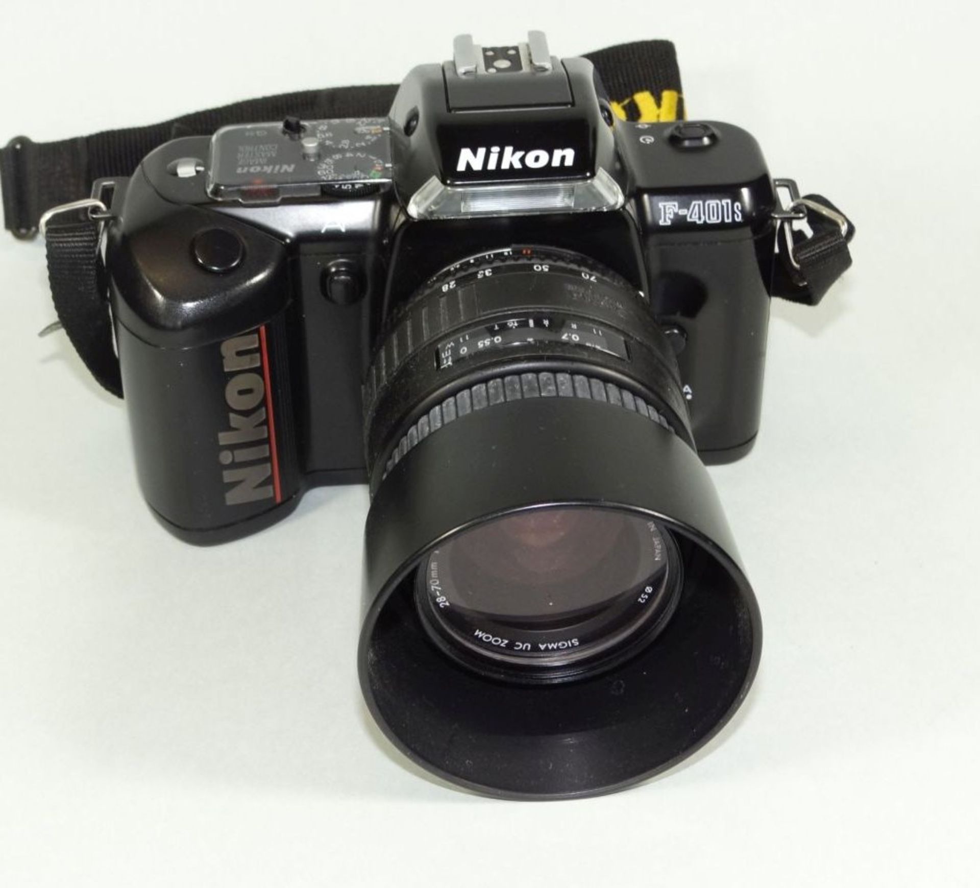 Spiegelreflex "Nikon 401 S" mit Sigma Objektiv