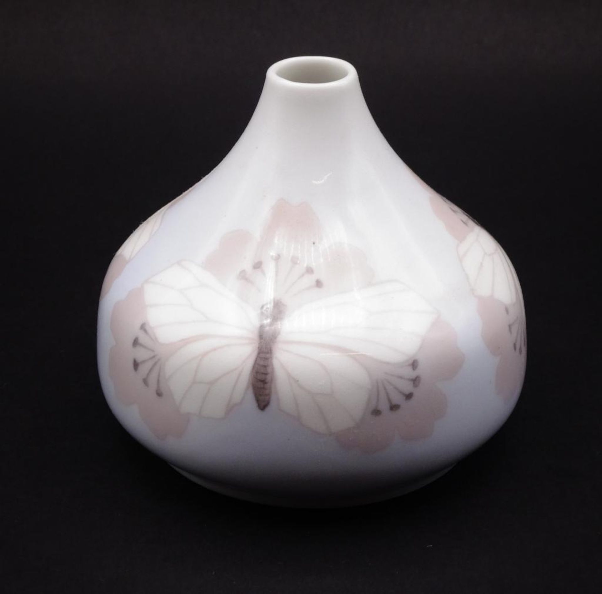 kleine Jugendstil-Vase "Royal Copenhagen", Schmetterlinge, H-8 cm, D-9 cm - Bild 6 aus 7