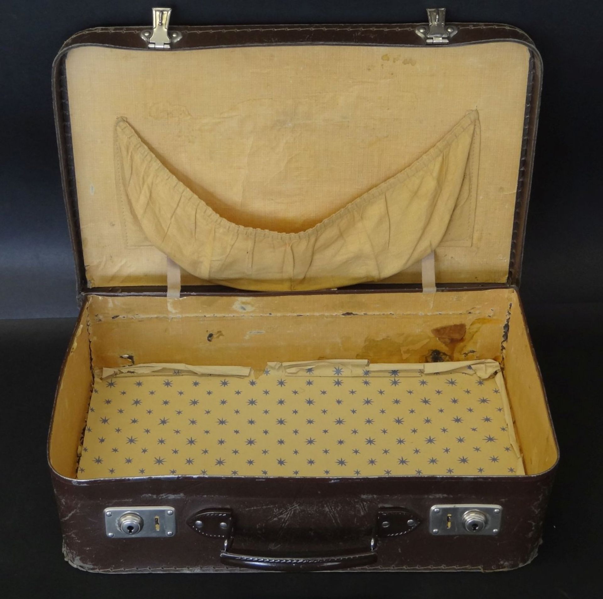 kl. Handkoffer um 1940, Alters-u. Gebrauchsspuren, H-11 cm, 25x40 cm, - Bild 3 aus 3